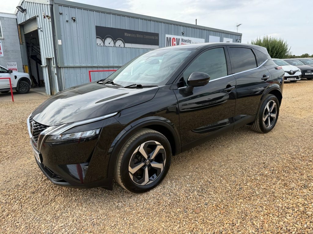 Nissan Qashqai 1.3L N-connecta DV22WXD Black