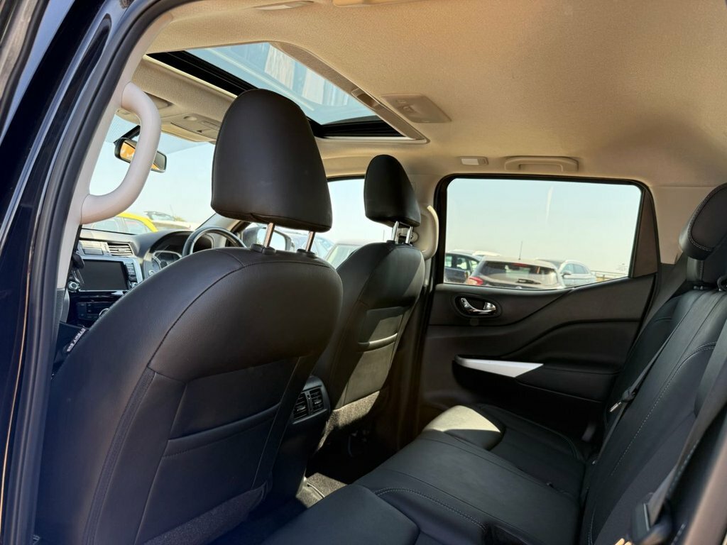Nissan Navara 2.3L N-guard Black #5
