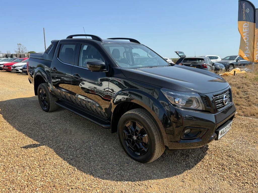 Nissan Navara 2.3L N-guard Black #4