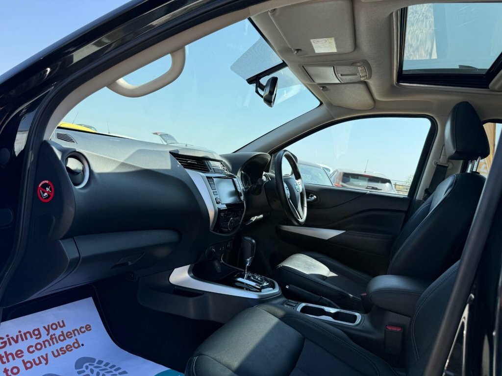 Nissan Navara 2.3L N-guard Black #3