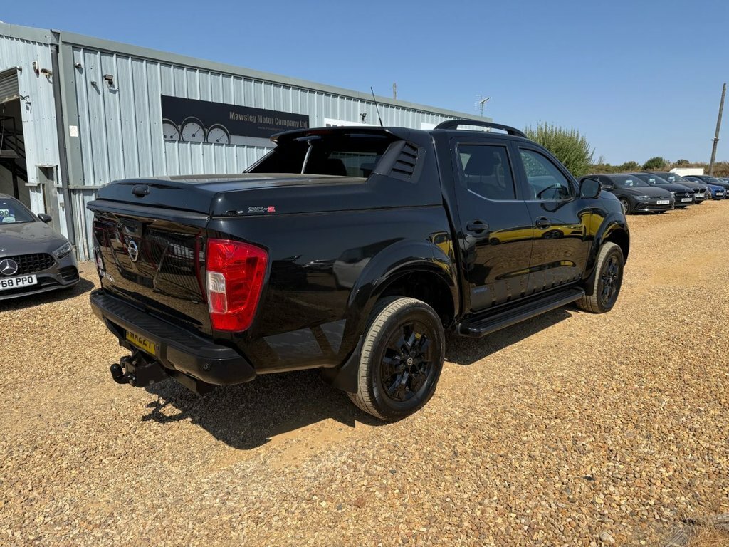 Nissan Navara 2.3L N-guard Black #2