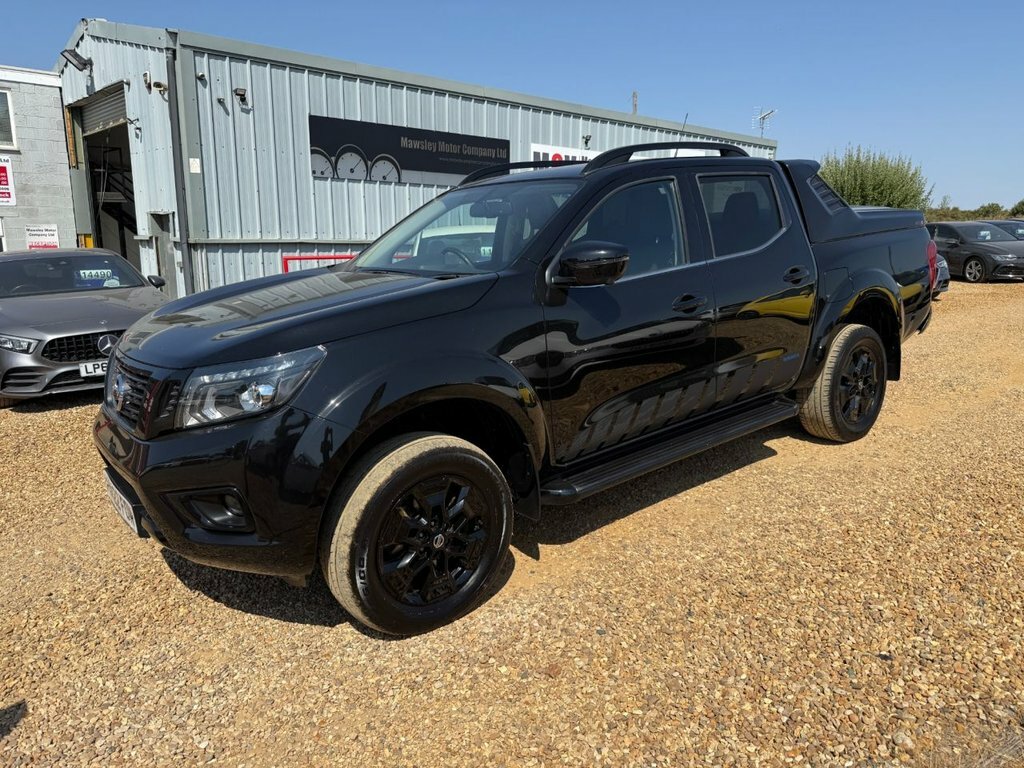 Nissan Navara 2.3L N-guard Black
