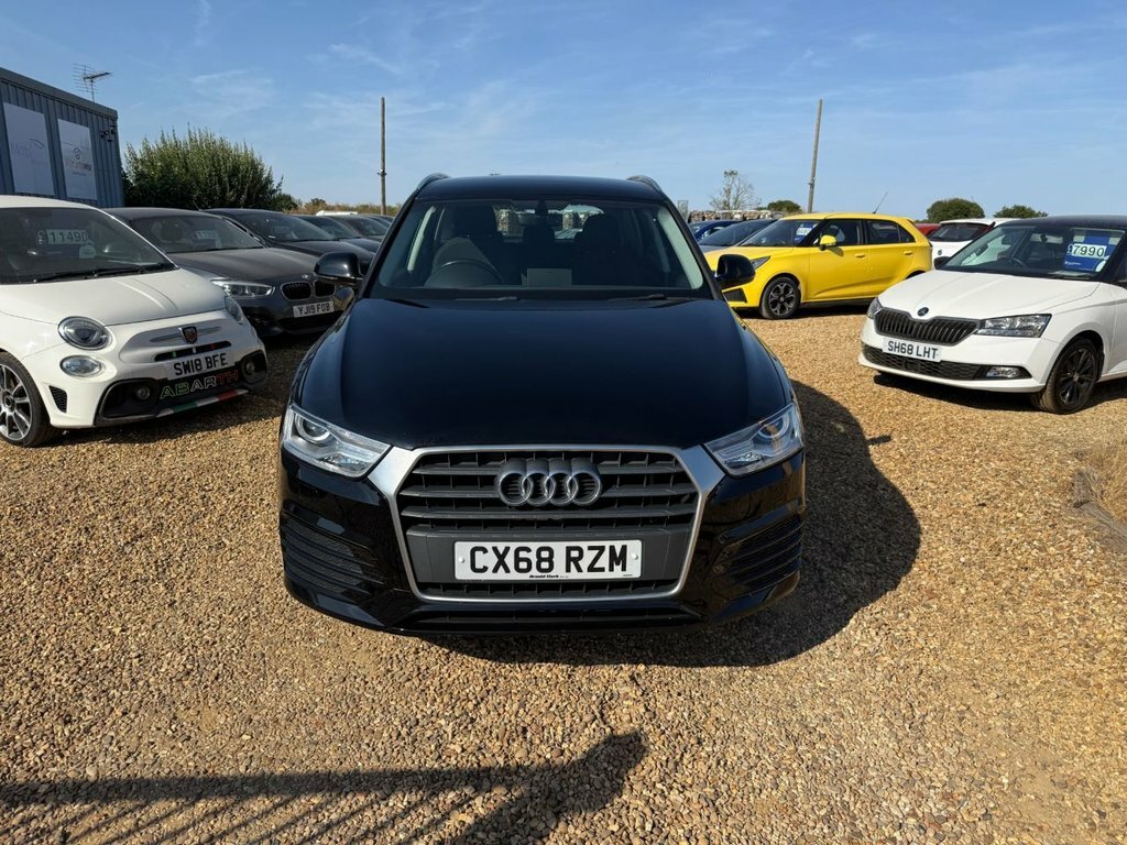 Audi Q3 1.4L Sport Black #2