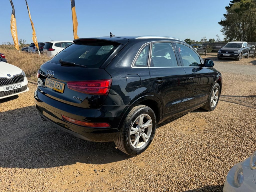 Audi Q3 1.4L Sport Black #3