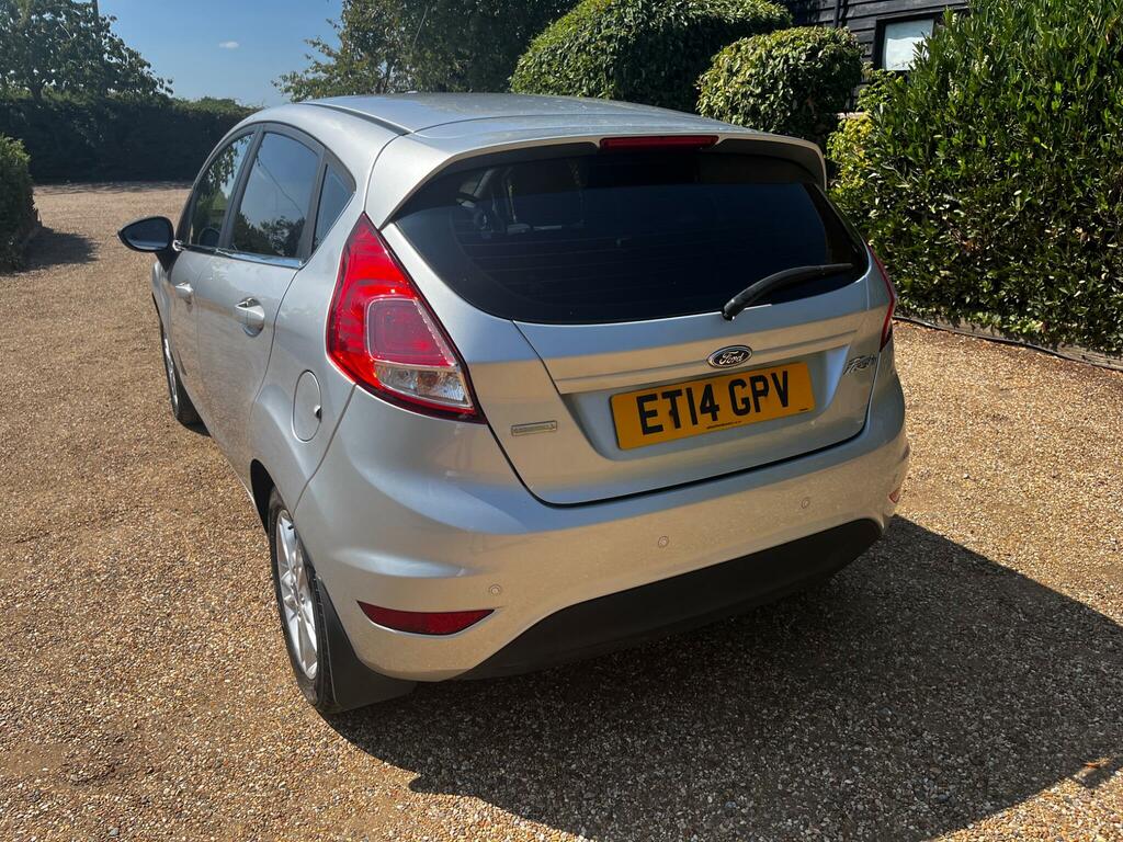 Ford Fiesta Zetec Silver #5