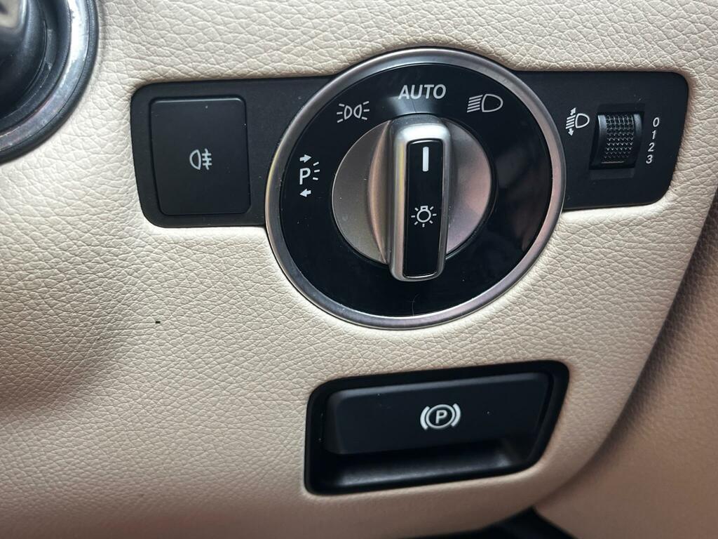 Mercedes-Benz SLK Convertible 2.0 Black #45