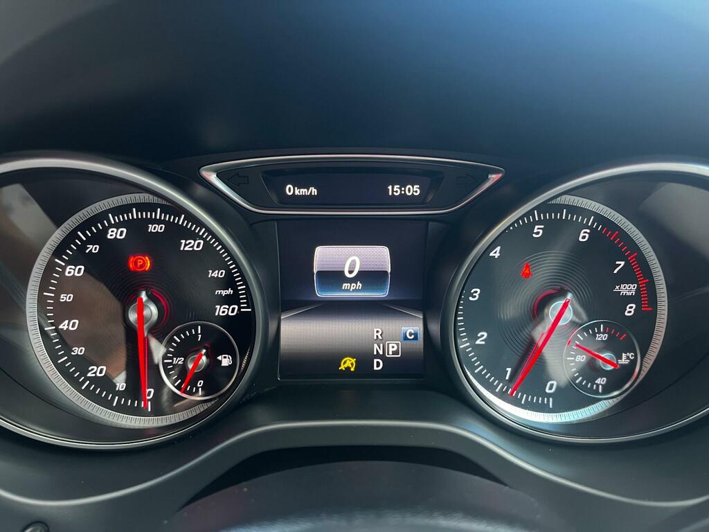 Mercedes-Benz GLA Class 1.6 Gla200 Amg Line Edition Plus 7G-dct Euro 6 Grey #31