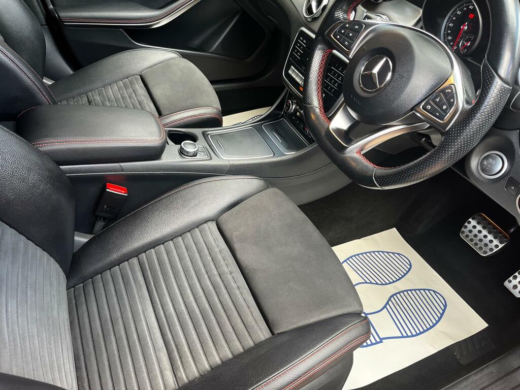 Mercedes-Benz GLA Class 1.6 Gla200 Amg Line Edition Plus 7G-dct Euro 6 Grey #39