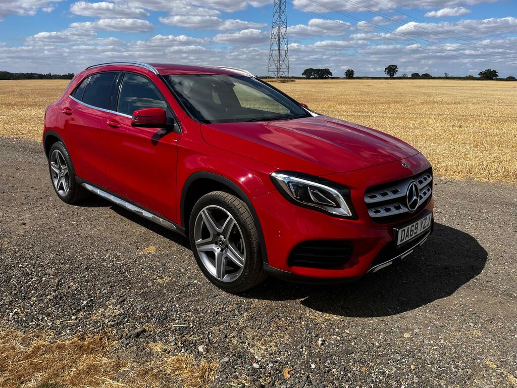 Mercedes-Benz GLA Class Amg Line Edition Red