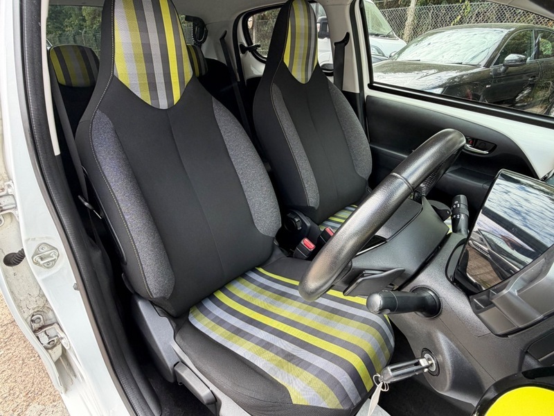 Peugeot 108 1.0 72 Collection 2-Tronic Black #15