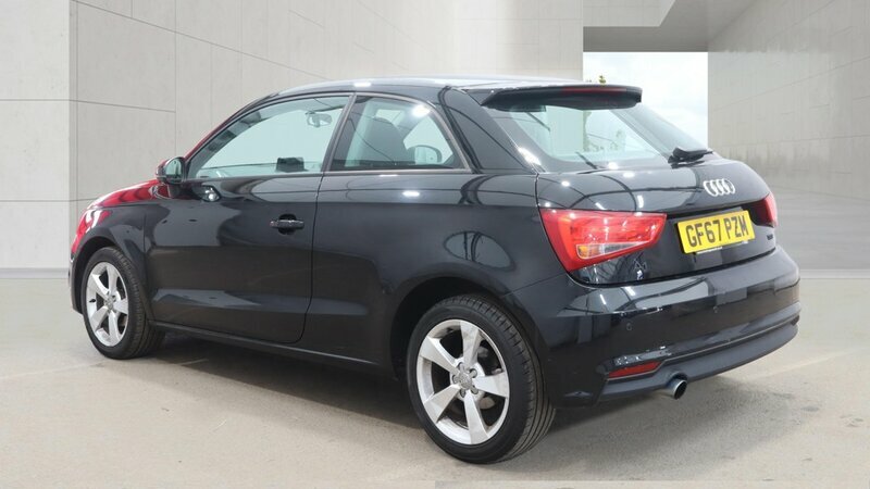 Audi A1 1.0-A1-sport-tfsi-3dr Black #2