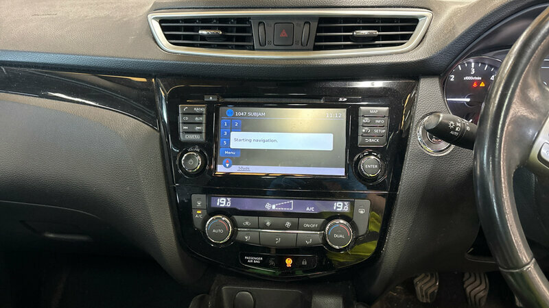 Nissan Qashqai 1.5-Qashqai-n-connecta-dci-5dr White #5