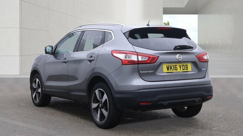 Nissan Qashqai 1.5-Qashqai-n-connecta-dci-5dr White #2