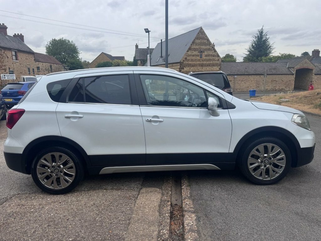 Suzuki SX4 S Cross 1.6L Sz-t White #3