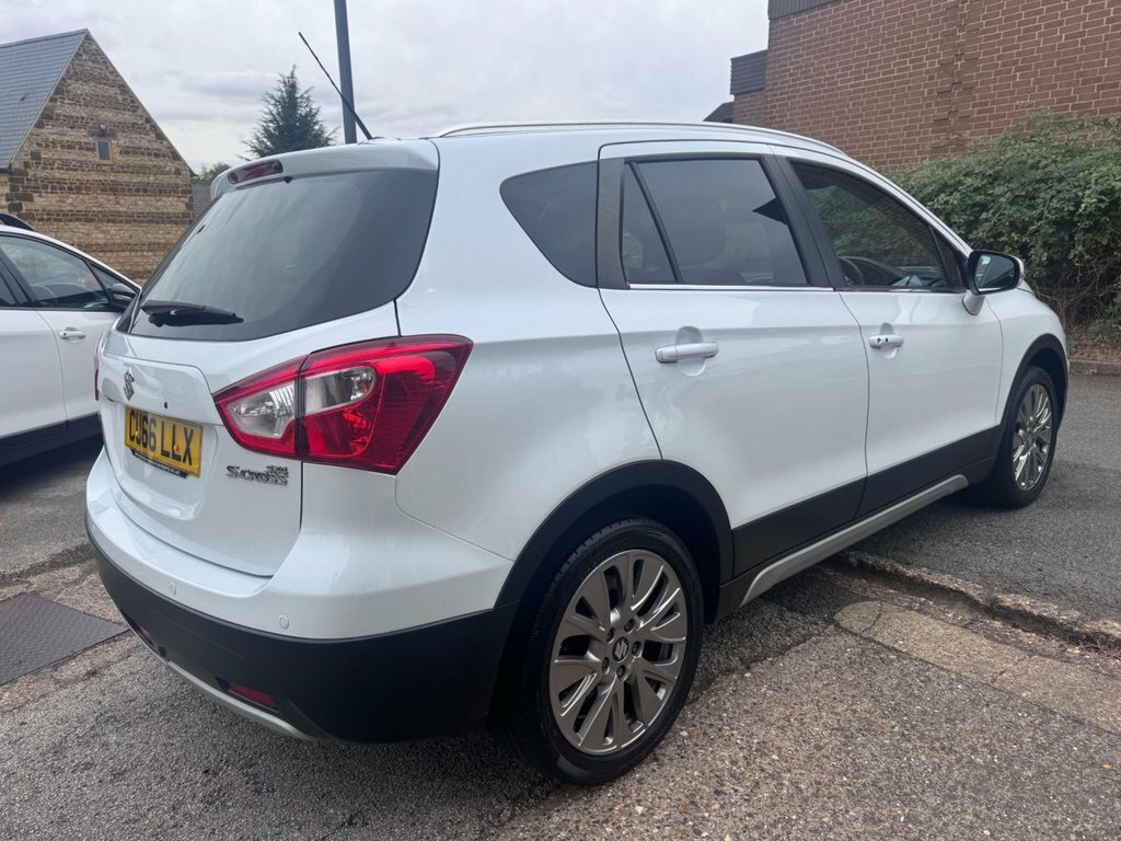 Suzuki SX4 S Cross 1.6L Sz-t White #4