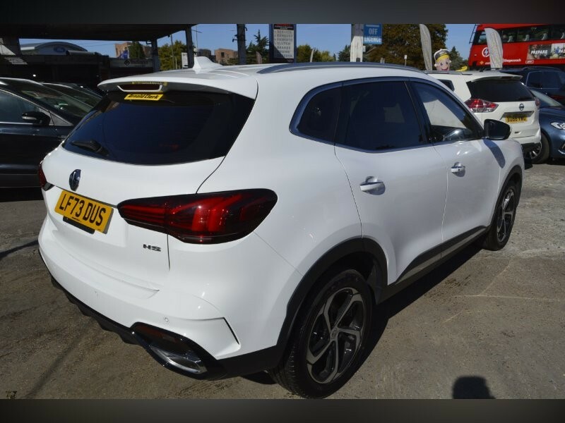 MG HS 1.5 T-gdi Se White #2