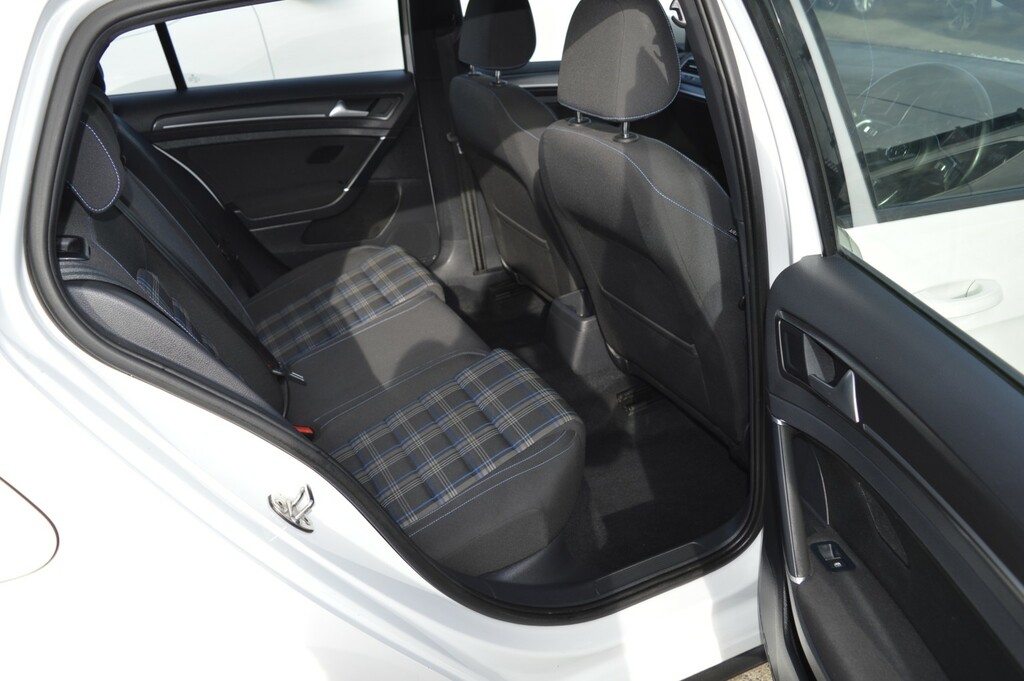 Volkswagen e-Golf Hrefused-volkswagen-golf-cardiff-glamorgan-5512 Blue #12