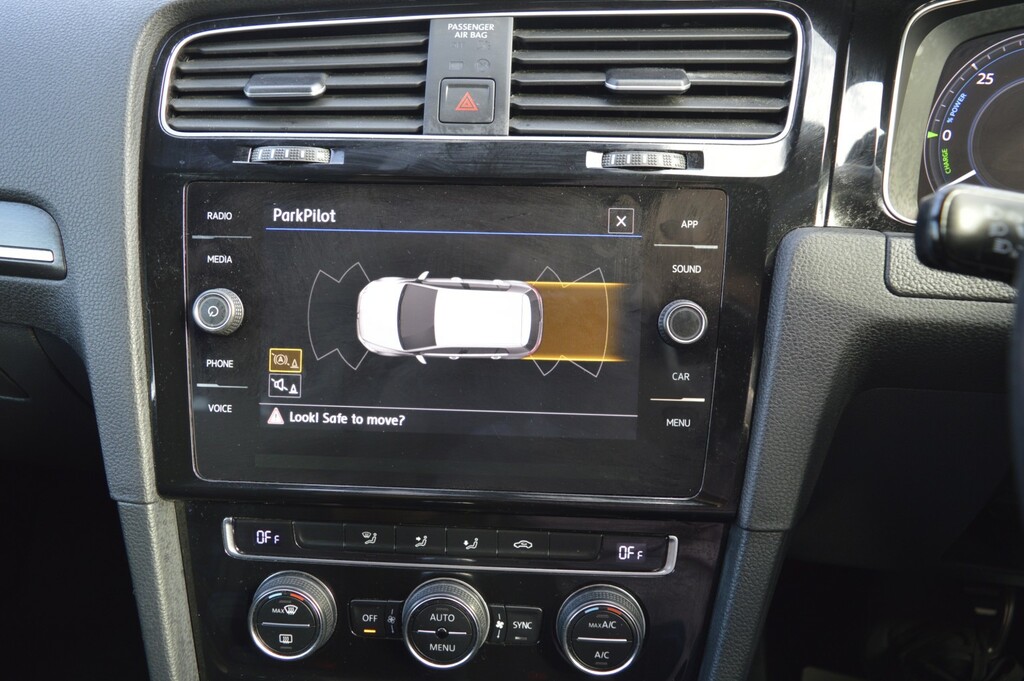 Volkswagen e-Golf Hrefused-volkswagen-golf-cardiff-glamorgan-5512 Blue #18