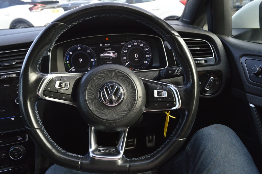 Volkswagen e-Golf Hrefused-volkswagen-golf-cardiff-glamorgan-5512 Blue #16