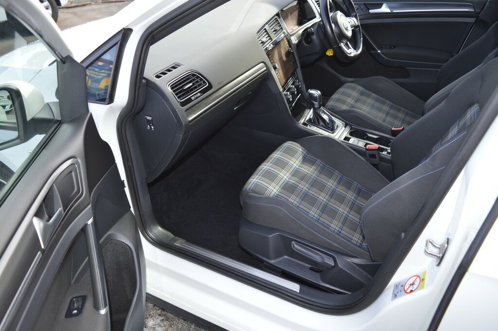 Volkswagen e-Golf Hrefused-volkswagen-golf-cardiff-glamorgan-5512 Blue #11