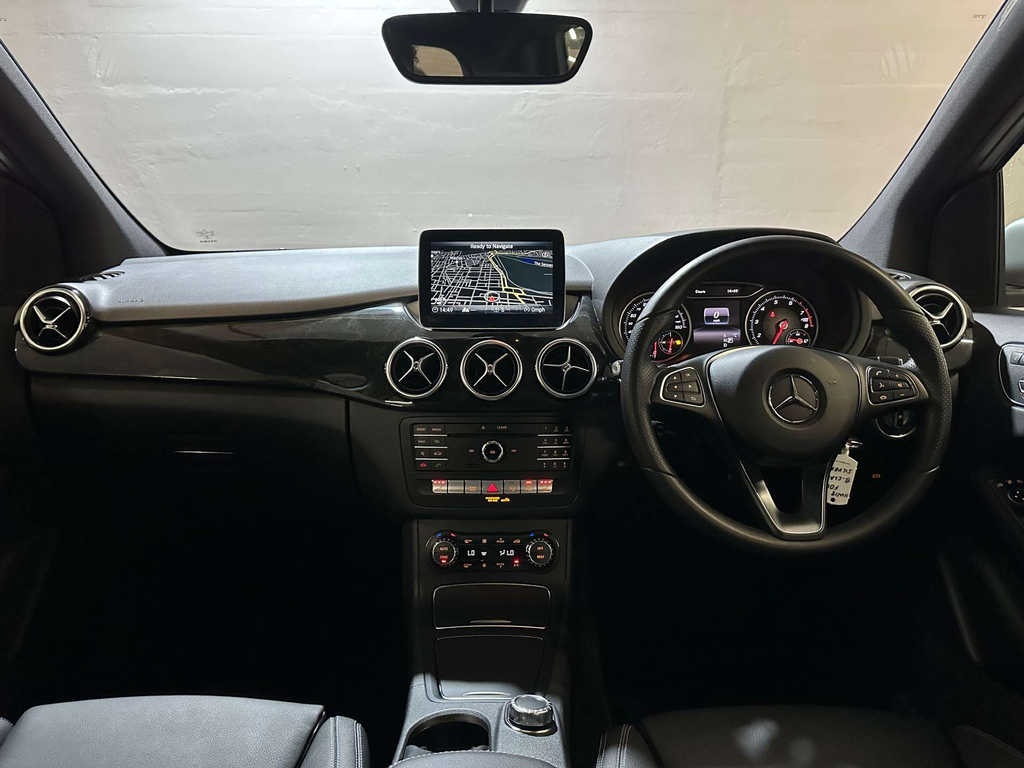Mercedes-Benz B Class Exclusive Edition Silver #3