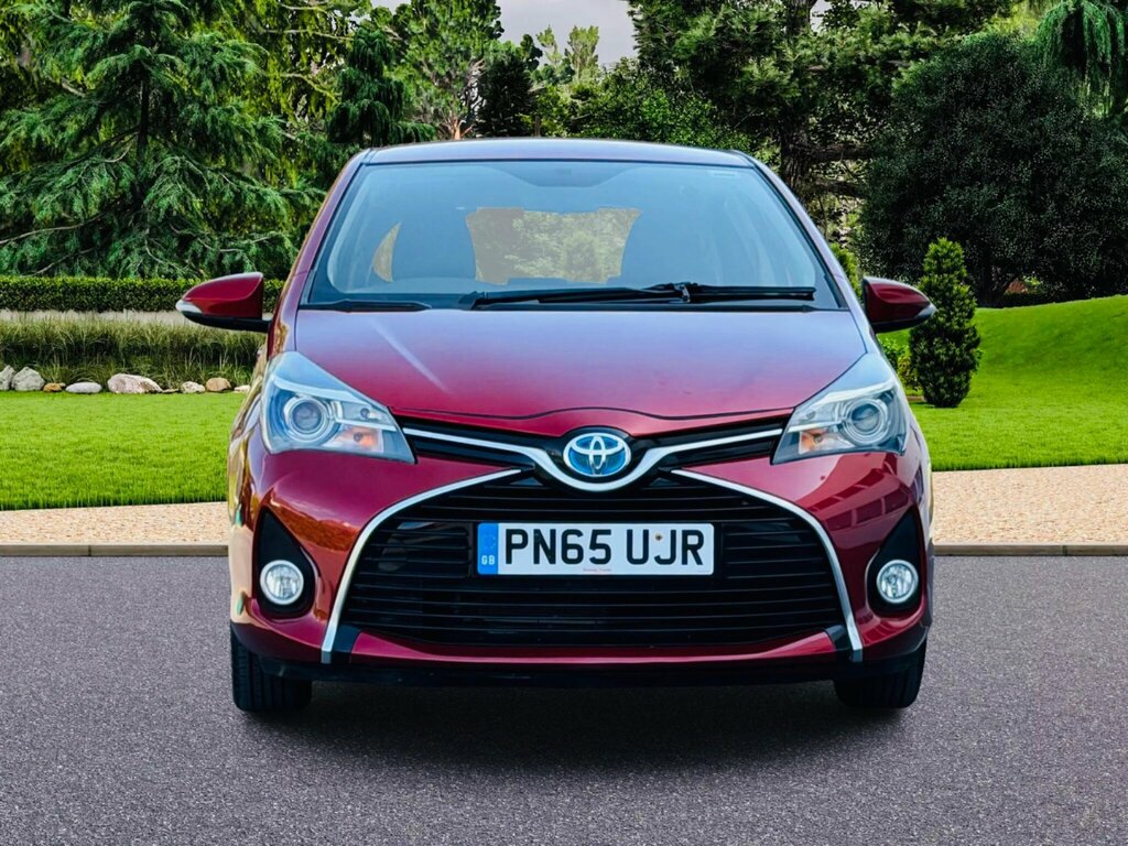 Toyota Yaris 1.5 Vvt-h Icon E-cvt Euro 6 PN65UJR Red #2