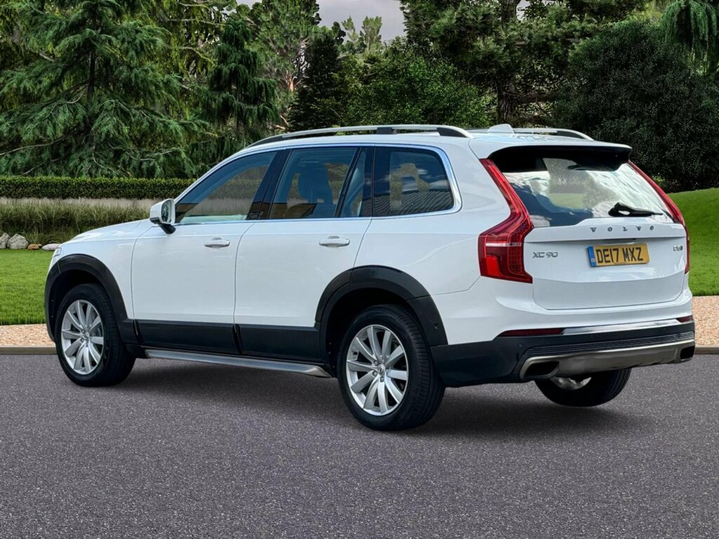 Volvo XC90 2.0 D5 Powerpulse Momentum 4Wd Euro 6 Ss 5 DE17MXZ White #4