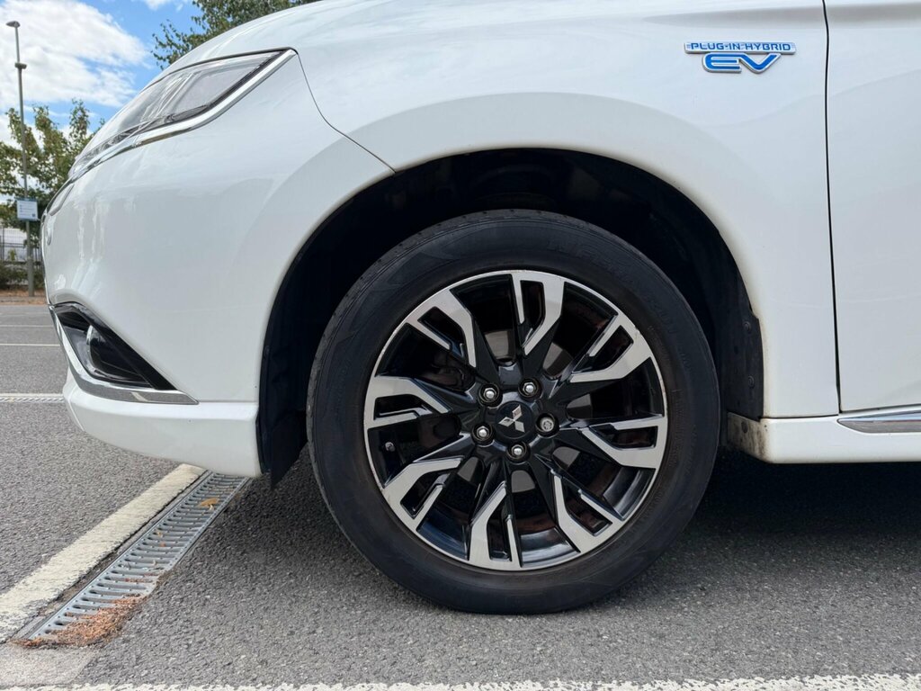 Mitsubishi Outlander 2.0H 12Kwh 4H Plug-in Cvt 4Wd Grey #35