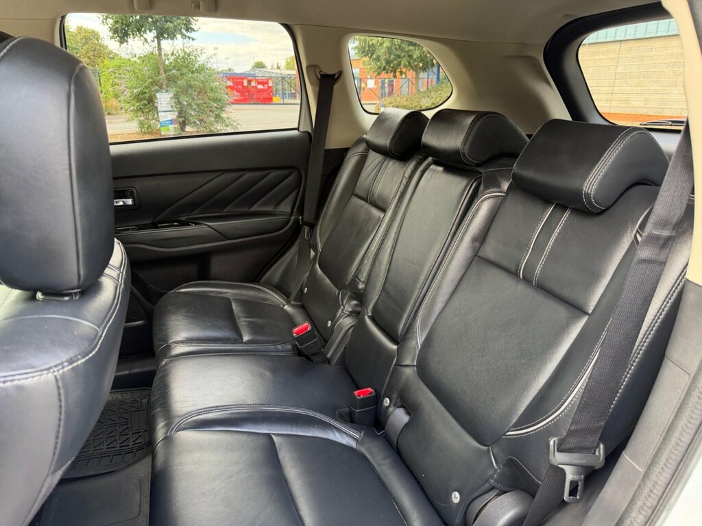 Mitsubishi Outlander 2.0H 12Kwh 4H Plug-in Cvt 4Wd Grey #16