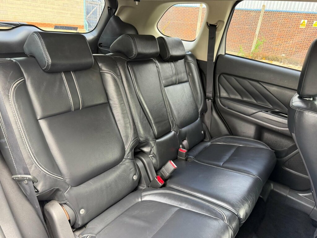 Mitsubishi Outlander 2.0H 12Kwh 4H Plug-in Cvt 4Wd Grey #14