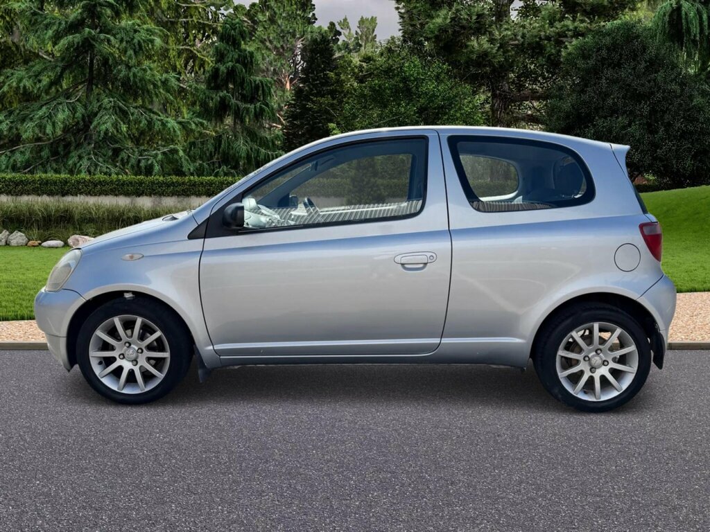 Toyota Yaris 1.0 Vvt-i Colour Collection Red #7