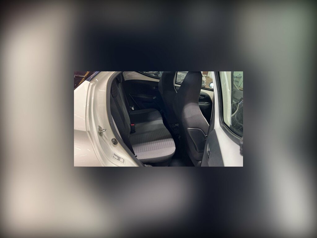 Toyota Aygo 1.0 Vvt-i X-play Euro 6 White #3
