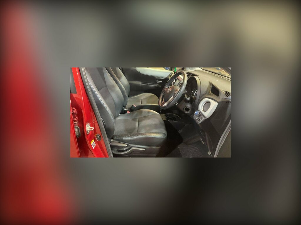 Toyota Yaris 1.5 Vvt-h Trend Cvt Euro 5 Red #3