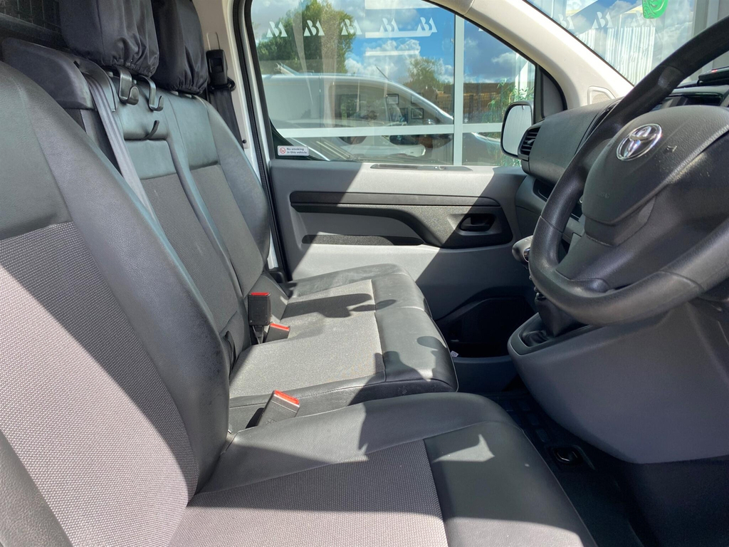 Toyota PROACE 2.0D Icon Long Panel Van Lwb Euro 6 Ss 6Dr HY70KYE  #3