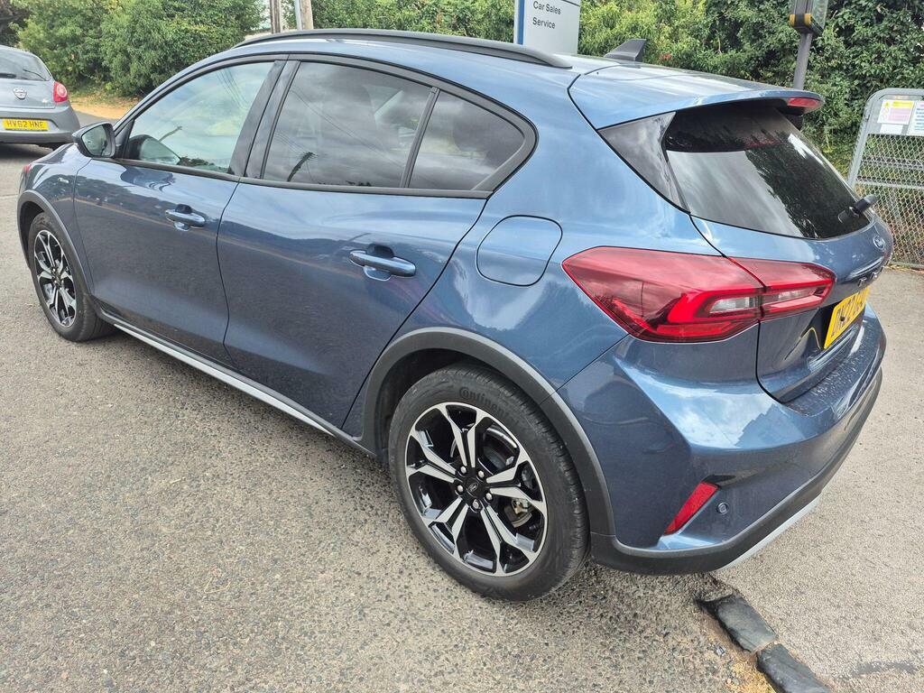 Ford Focus 1.0 Ecoboost Hybrid Mhev 125 St-line X Edition Black #4