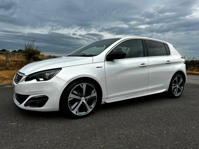 Peugeot 308 1.2 Puretech 130 Allure White #12