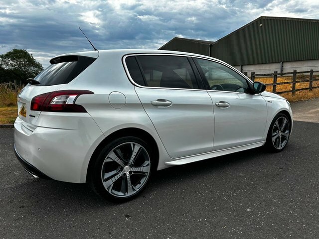 Peugeot 308 1.2 Puretech 130 Allure White #15