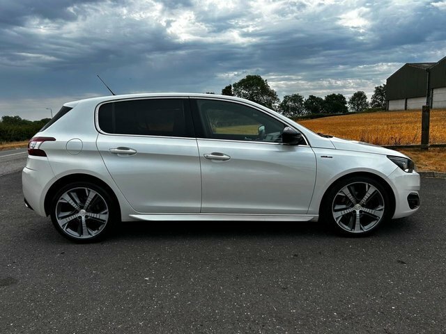 Peugeot 308 1.2 Puretech 130 Allure White #11