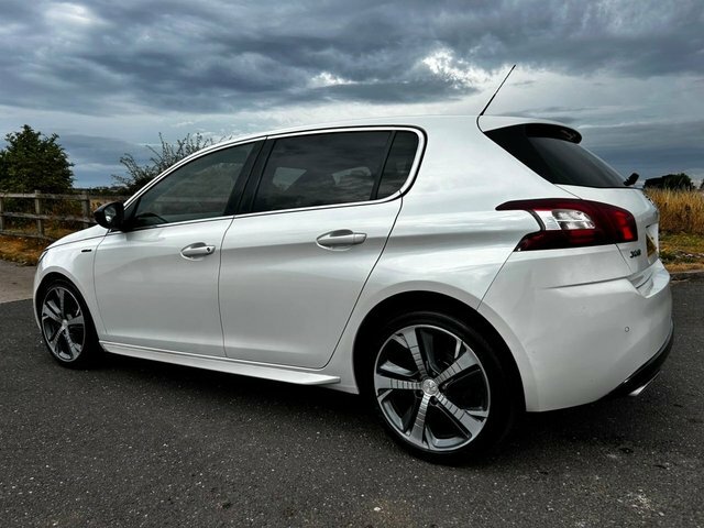 Peugeot 308 1.2 Puretech 130 Allure White #10