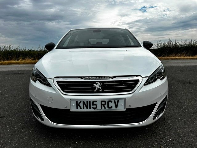Peugeot 308 1.2 Puretech 130 Allure White #17
