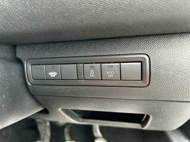 Peugeot 308 1.2 Puretech 130 Allure White #36