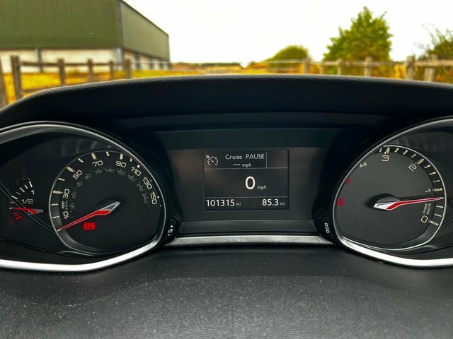 Peugeot 308 1.6 Hdi Gt Line Hatchback Euro 5 White #6