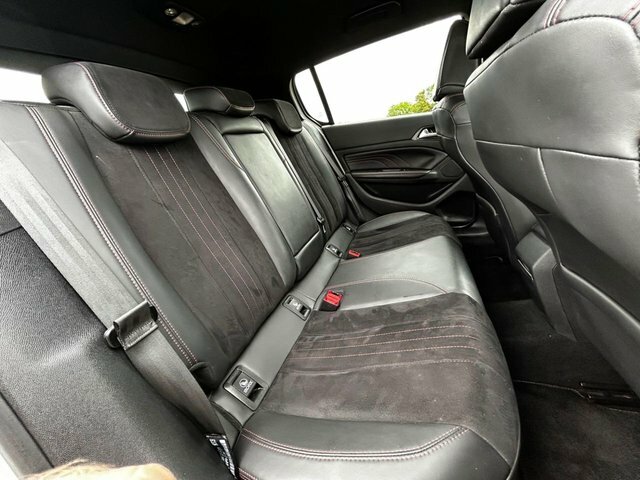 Peugeot 308 1.2 Puretech 130 Allure White #34