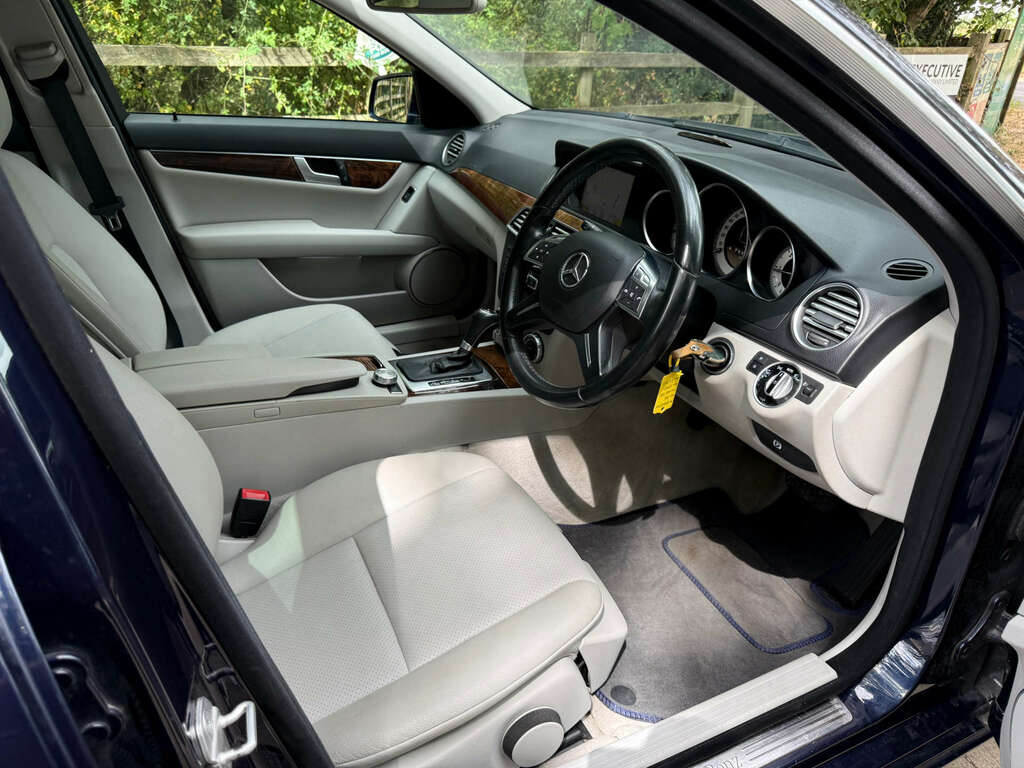 Mercedes-Benz C Class 2.1 C250 Elegance Edition 125 Cdi Blueefficiency A Blue