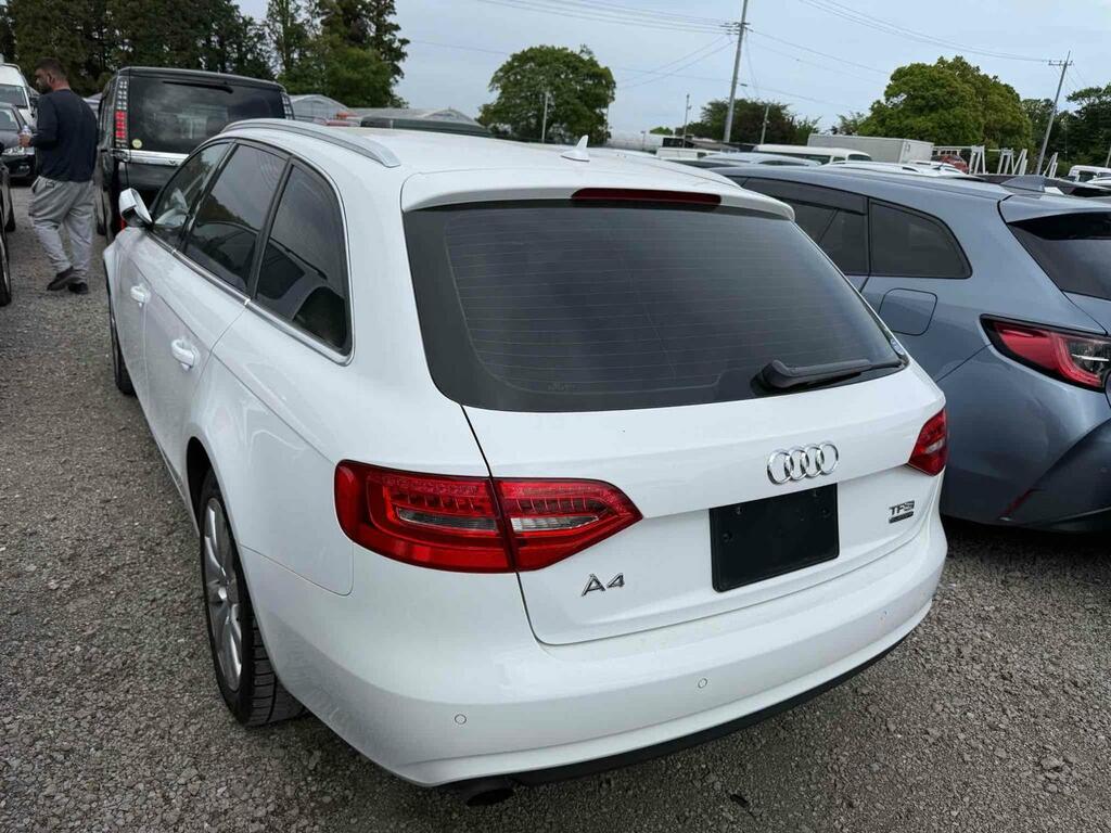 Audi A4 Avant Se White