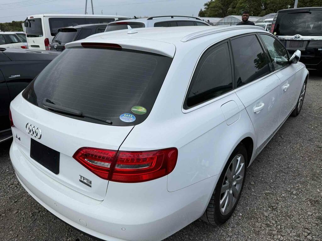 Audi A4 Avant Se White #3