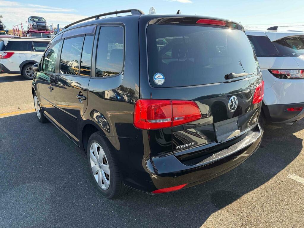Volkswagen Touran Se Black #2