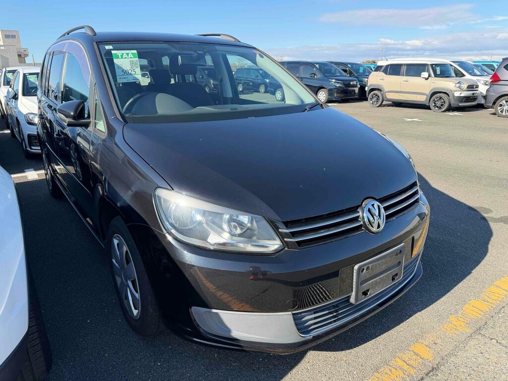 Volkswagen Touran Se Black
