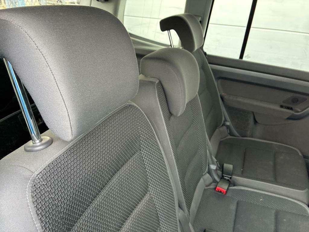 Volkswagen Touran Se Black #4