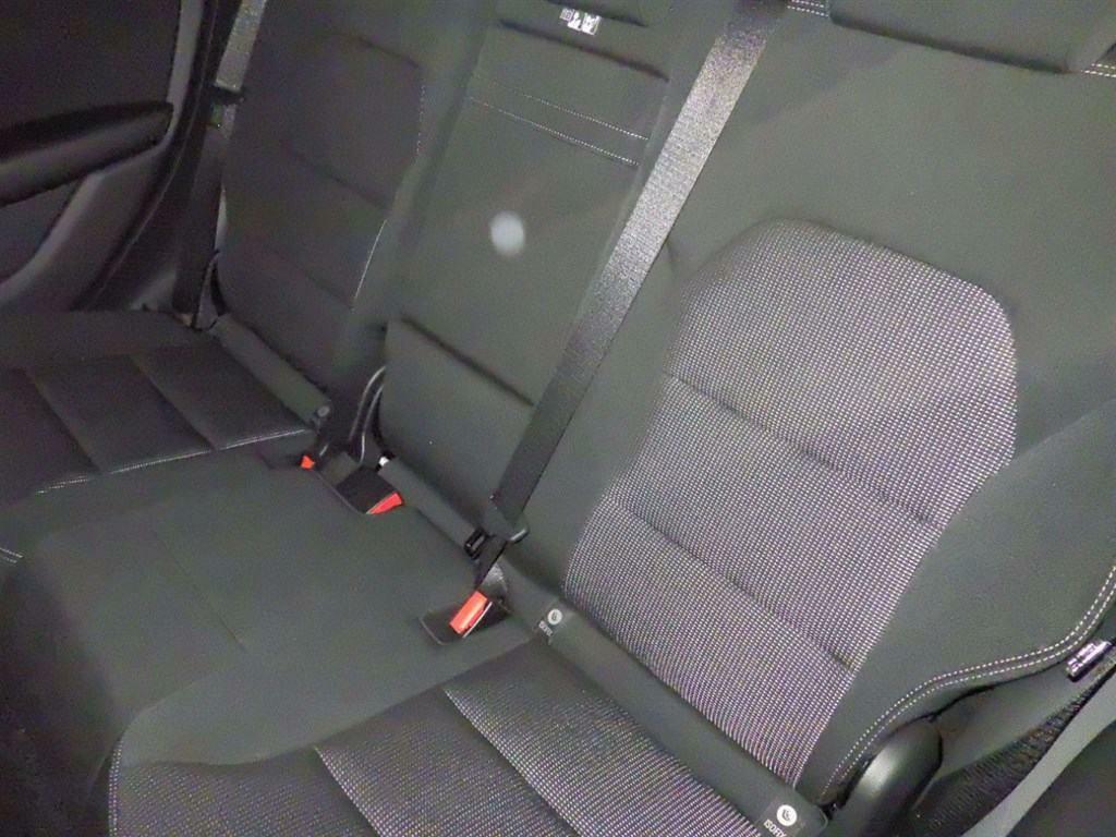 Mercedes-Benz B Class Se White #4